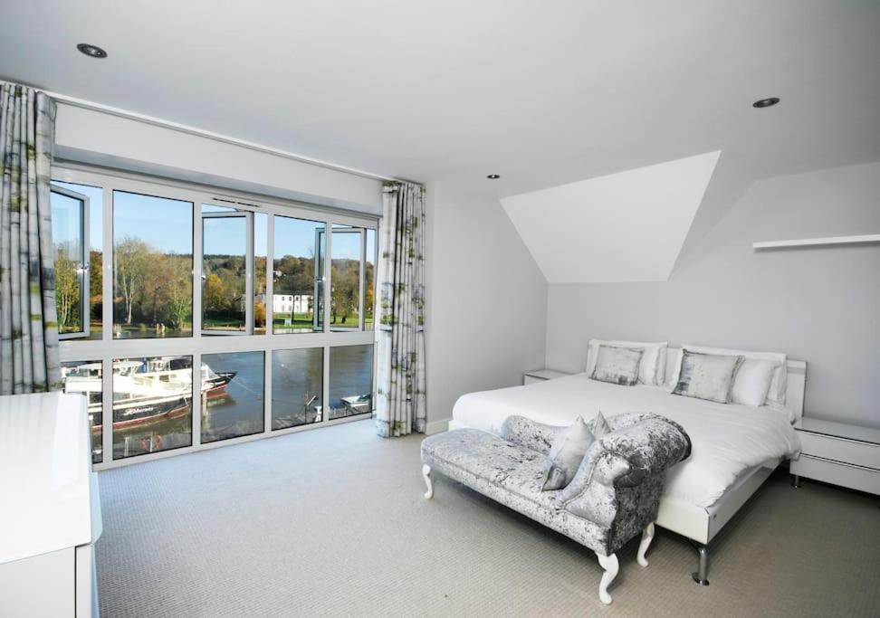 The Oars - Riverfront Property Henley-on-Thames Luaran gambar