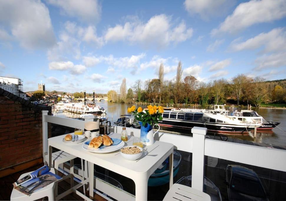 The Oars - Riverfront Property Henley-on-Thames Luaran gambar