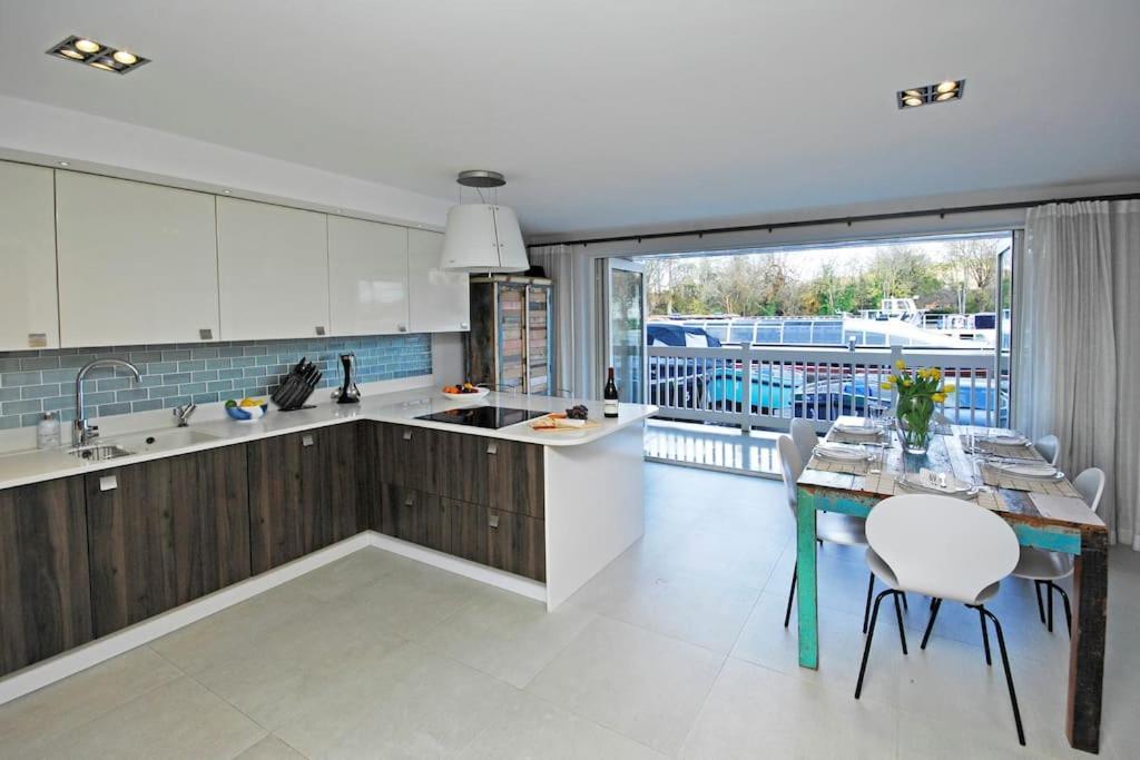 The Oars - Riverfront Property Henley-on-Thames Luaran gambar